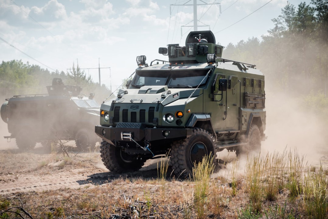 KAMRAT C-130 Ukrainian 4x4 APC (C)